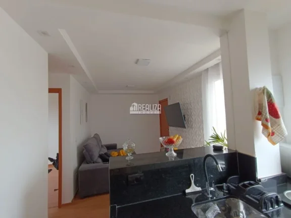 Imagem Apartamento de 2 dormitórios com móveis planejados e piscina no Residencial Toscana, em Uberaba