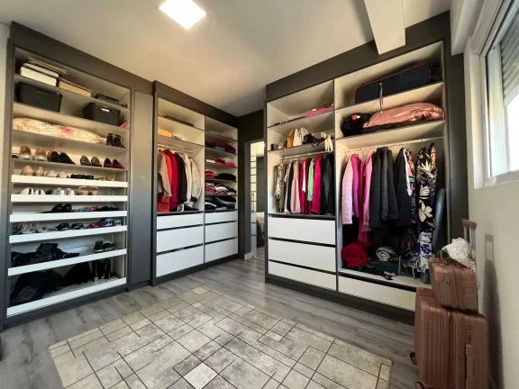 Imagem Apartamento finamente mobiliado com 3 suítes e 2 vagas de garagem em Andorinha - Itapema/SC