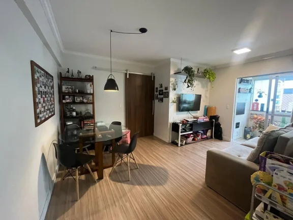 Imagem Apartamento com 3 Quartos à Venda, 74 m² em Cabral - Curitiba