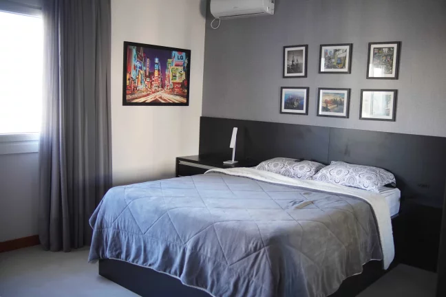 Imagem Casa finamente mobiliada e equipada de 3 andares com elevador em localização privilegiada em Itajaí