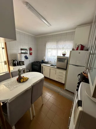 Imagem Sobrado Otima Localizaçao com 150 m² 2 Dormitorios e 2 Vagas de Garagens