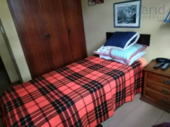 Imagem Chácara de luxo à venda em Jundiaí-SP, Jardim Liberdade: 3 quartos, 1 suíte, 2 salas, 3 banheiros, 5 vagas, 461m² de área.