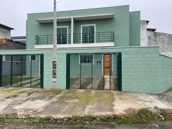 Sobrado com 3 dormitorios e duas vagas na cidade de Mogi das Cruzes - Brás Cubas