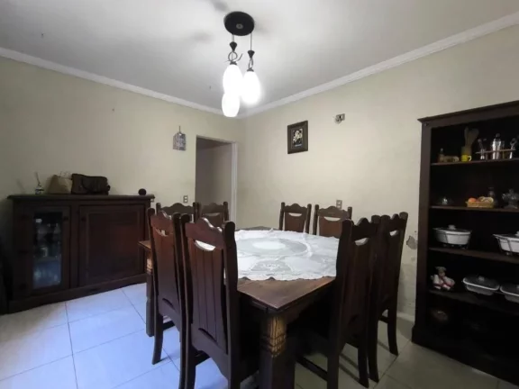 Imagem Sobrado com 3 dormitórios à venda, 375 m² por R$ 695.000,00 - Vila Jurema - Ferraz de Vasconcelos/SP