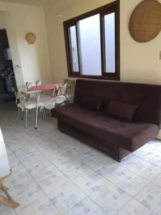 Imagem Casa com 2 dormitórios e 3 vagas de garagem no Centro de Porto Belo