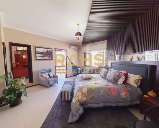 Imagem Maravilhoso sobrado casa em ótima localização no bairro Anita Garibaldi, com 420m² de área cons...