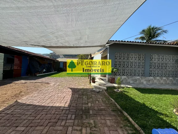 Imagem Oportunidade Imperdível: 3 casas à Venda na Martim de Sá; 2 Lotes; 720m² totais!