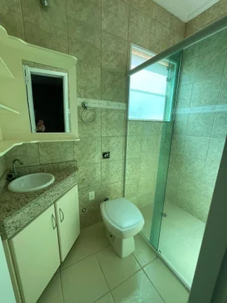Imagem Sobrado com 270 m² 4 Dormitorios sendo 2 Suietes e 3 vagas de Garagens