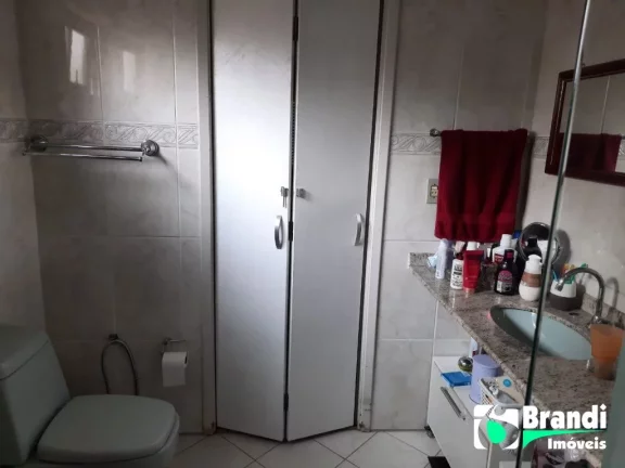 Imagem Ótimo sobrado e localização!3 dormitórios com suíte e closet.