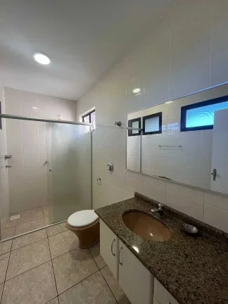 Imagem Sobrado com 4 dormitórios sendo 1 suíte e 2 vagas de garagem em São Francisco do Sul/SC