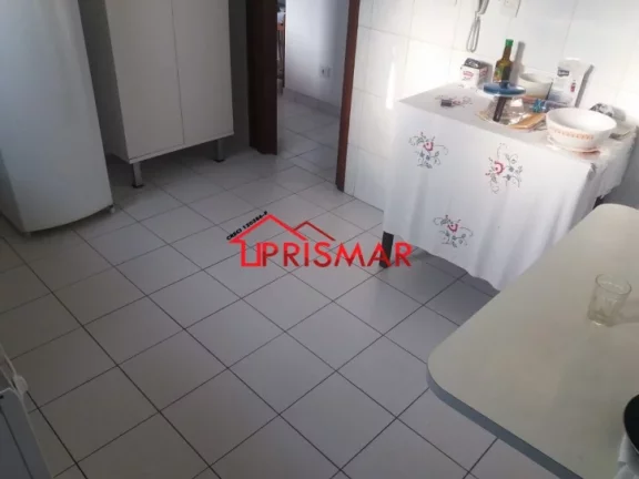 Imagem Frente 2 Dormitórios, 1 suíte, depend empregada Vaga demarc