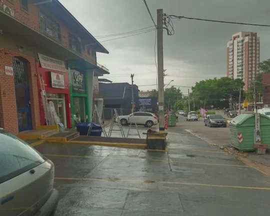 Imagem Galpão para alugar na Av. Corifeu de Azevedo com 1800.00m²