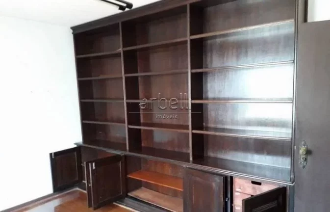 Imagem Sobrado com 329 metros quadrados de área útil, com 4 dormitórios sendo 1 dormitório reversível ...