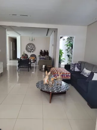 Imagem Casa à venda no bairro Coroa do Meio - Espaçosa e com área de lazer