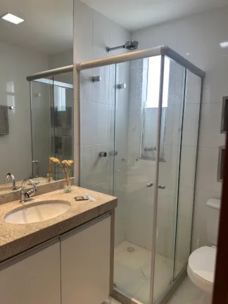 Imagem A 5ª Avenida Imóveis selecionou esse belíssimo apartamento 3/4, suite, porteira fechada no Condomínio Quinta Das Lagoas Reserva, Itacimirim: 970 mil