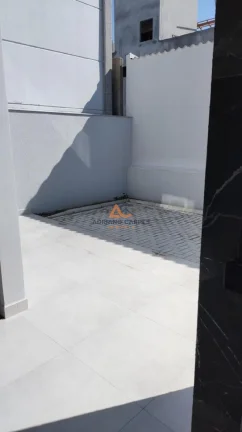 Imagem Sobrado de alto padrão, pronto para morar no bairro Meia Praia em Navegantes a venda com Adriano Carpes Imóveis