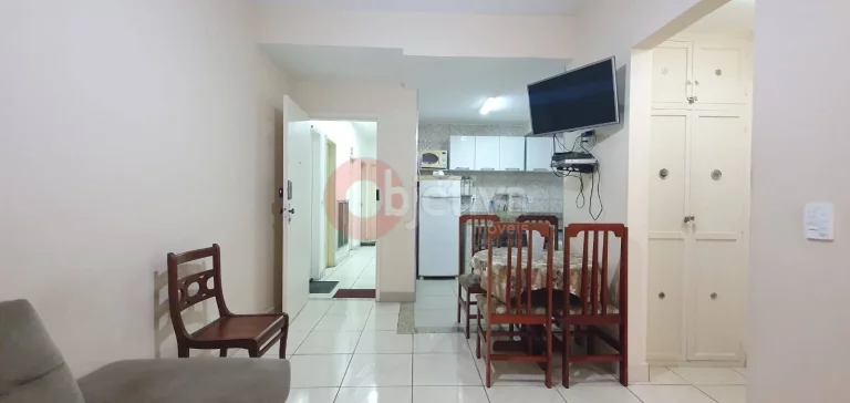 Apartamento, 2 quartos, 77m², próximo à Praia do Forte, Centro - Cabo Frio