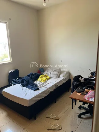 Imagem Este apartamento de 85m² oferece um excelente aproveitamento de espaço, com 3 dormitórios amplos,...