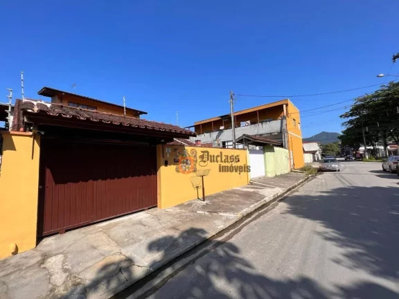 Imagem Sobrado com 4 dormitórios à venda, 193 m² por R$ 649.000 - Estufa I - Ubatuba/São Paulo