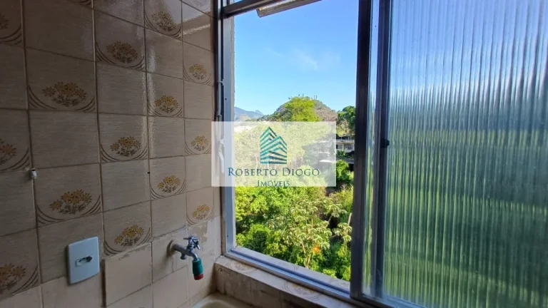 Imagem Imperdível! Apartamento à venda no Rio de Janeiro, bairro Pechincha: 2 quartos, 1 sala, 1 banheiro, 1 vaga de garagem, 60m².