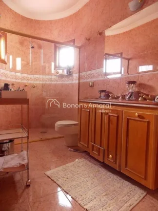 Imagem Casa com 337 m² e 4 quartos