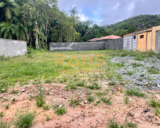 Imagem Terreno Plano à venda no Bairro Paranaguamirim em Joinville por R$450.000,00 Terreno com área tota...