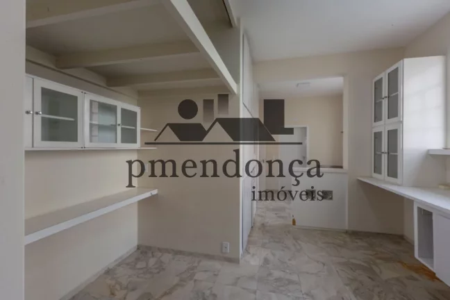 Imagem Apartamento em prédio de Alto Padrão na Rua Rio de Janeiro, construtora Lindemberg