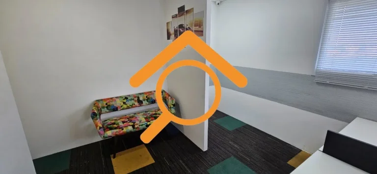 Imagem Sala Comercial à Venda em Condomínio de Prestígio em Santo Amaro, São Paulo-SP: 1 Sala, 1 Banheiro, 1 Vaga, 40m²