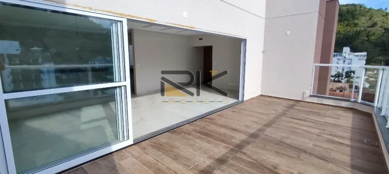 Imagem COBERTURA PRAIA DAS TONINHAS COM 3 DORMITÓRIOS SENDO 2 SUÍTES,1 BANHEIRO SOCIAL, VARANDA GOURMET COM CHURRASQUEIRA,