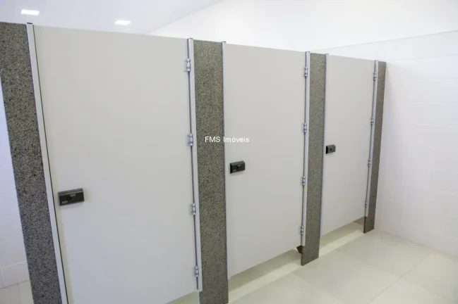 Imagem Galpão Industrial para Locação em Limeira-SP, Jardim Nova Limeira: 1 sala, 6 banheiros, 31 vagas, 7.995m².