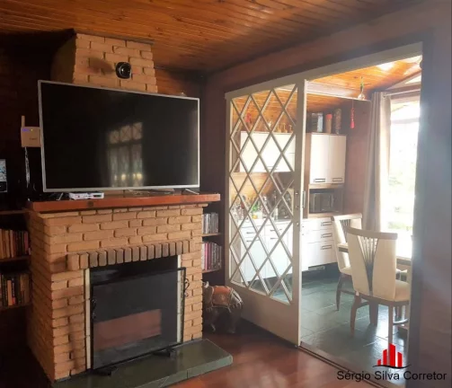 Imagem Casa a Venda com 262 m² no Vila Izabela em Campos do Jordão.