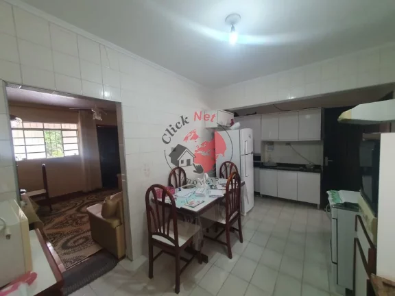 Imagem Casa para reforma à Venda no bairro Independência, 2 dormitórios, 3 vagas
