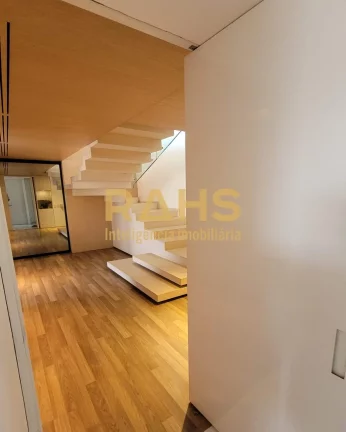 Imagem Cobertura Duplex a Venda no Centro de Joinville Linda cobertura duplex com 397,42 m² privativos dis...