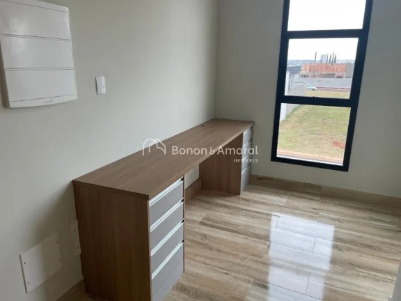 Imagem Lindo sobrado com 4 suítes (uma térrea acessível e uma master com closet e sacada), total de 6 ba...