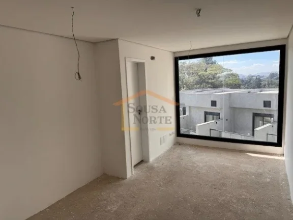 Imagem Casa em condomínio com 125 m², distribuída em 3 pavimentos, em contrapiso. O imóvel dispõe de 2...