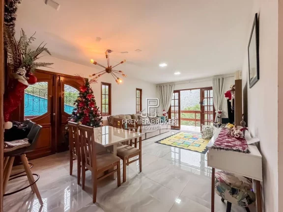 Imagem Casa à venda, 200 m² por R$ 1.490.000,00 - Albuquerque - Teresópolis/RJ