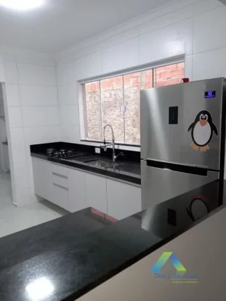 Imagem SANTO ANDRÉ 200 metros, 4 dormitórios, 1 suíte, 3 vagas com ótima localização e valor !!!