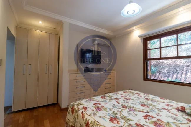 Imagem Casa à venda em São Paulo-SP na Vila Clementino com 3 quartos, 3 suítes, 2 salas, 5 banheiros, 2 vagas, 248 m².