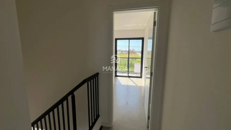 Imagem sobrado 3 quartos (1 suíte) Nova Barra Velha novos