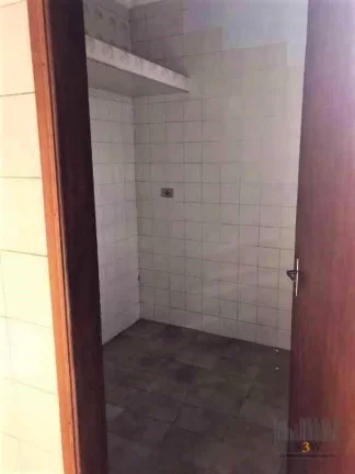 Imagem Casa à venda no Alto da Lapa São Paulo SP com 2 dormitórios, 1 banheiro, 2 vagas de garagem e 170m² de área construída.