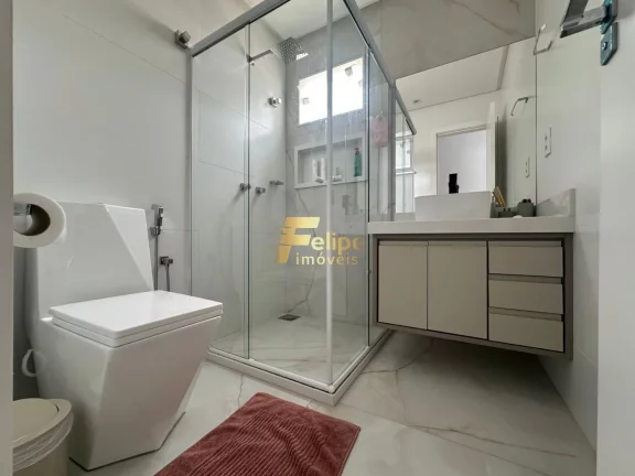 Imagem Casa Duplex c/ acabamento premium no bairro Itapebussu c/ todos os moveis fixos.