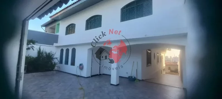 Imagem Casa assobradada à venda p/fins residenciais ou comerciais, recentemente reformada externamente, localizada no bairro Assunção com 4 dormitórios, sendo 3 suítes, 4 vagas, 400m².