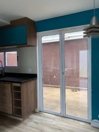 Imagem Sobrado com 2 dormitórios à venda, 60 m² por R$ 400.000,00 - Vila Colorado - Suzano/SP