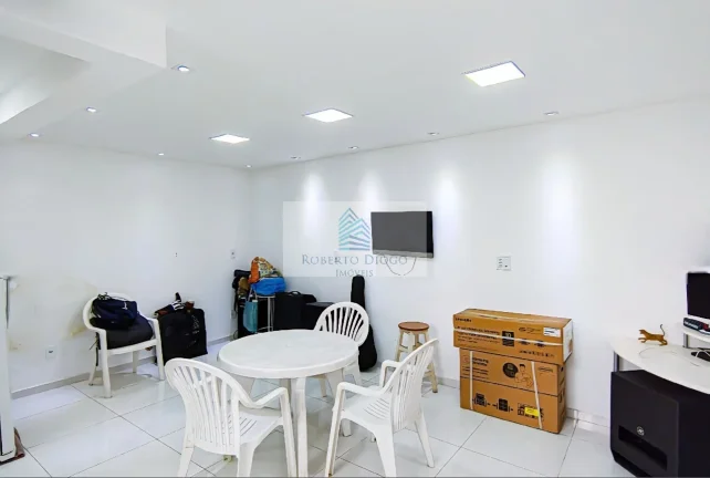 Imagem Casa em Condomínio de Luxo na Taquara, Rio de Janeiro-RJ: 3 quartos, 1 suíte, 107m², 2 vagas - Imperdível!