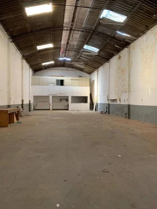 Imagem Vendo galpão em Ramos com 550m2 aceita financiamento bancário