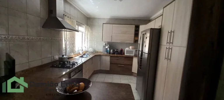 Imagem SOBRADO NA VILA MARINGÁ(aceita permuta por apto no Res. Anchieta)