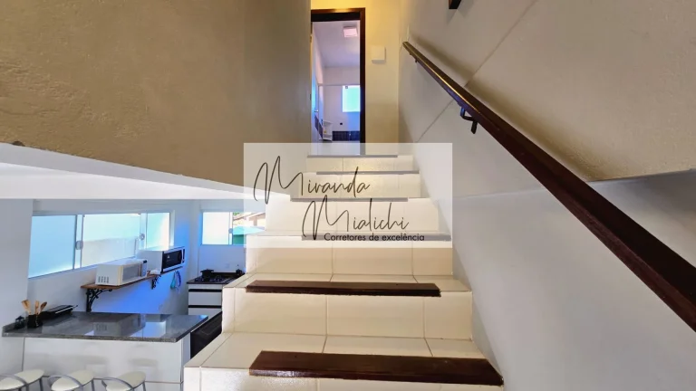 Imagem Casa Multifamiliar para venda em Ponta das Canas, 495m²