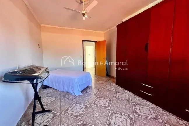 Imagem Casa para locação com 3 dormitórios, 3 banheiros e edícula em Barão Geraldo.

Sobrado de frente...