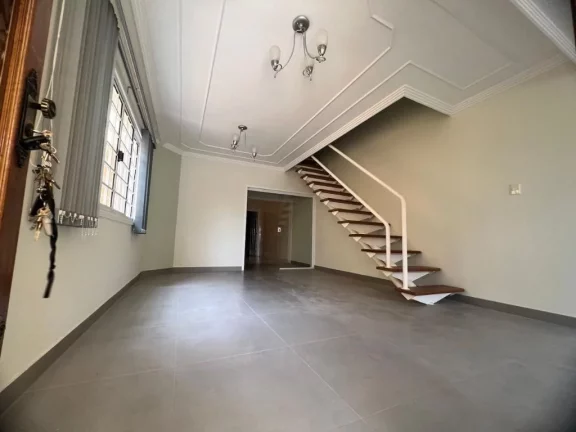 Imagem Sobrado com 3 dormitórios à venda, 170 m² por R$ 750.000,00 - Centro - Ferraz de Vasconcelos/SP