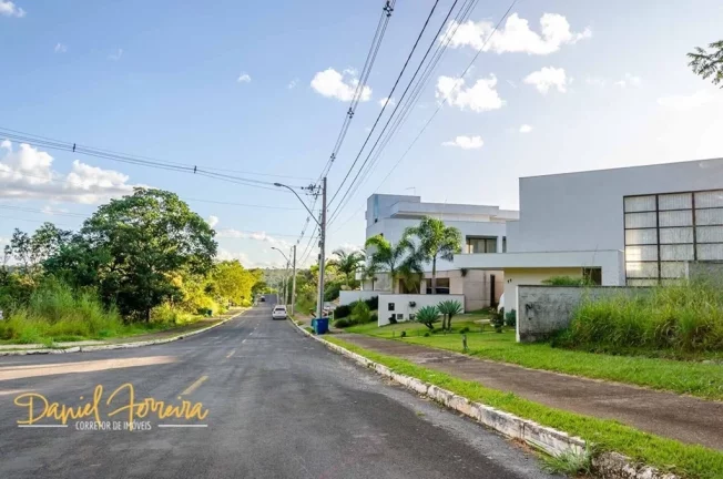 Imagem Lote à venda na parte alta do condomínio Santa Monica